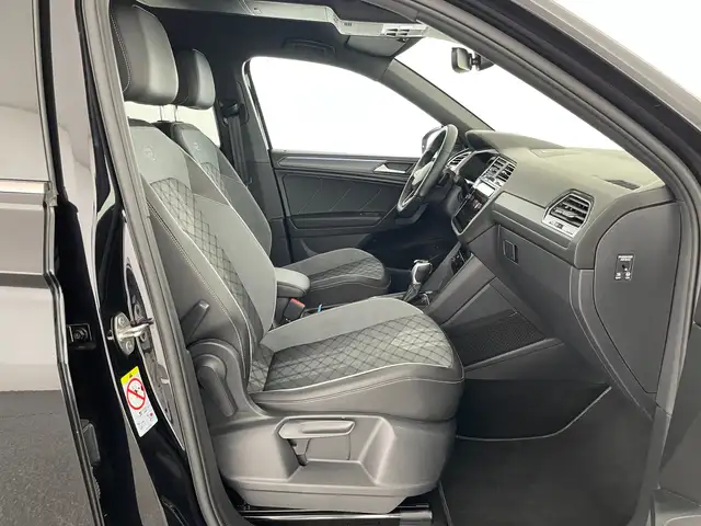 Volkswagen Tiguan Allspace view 10