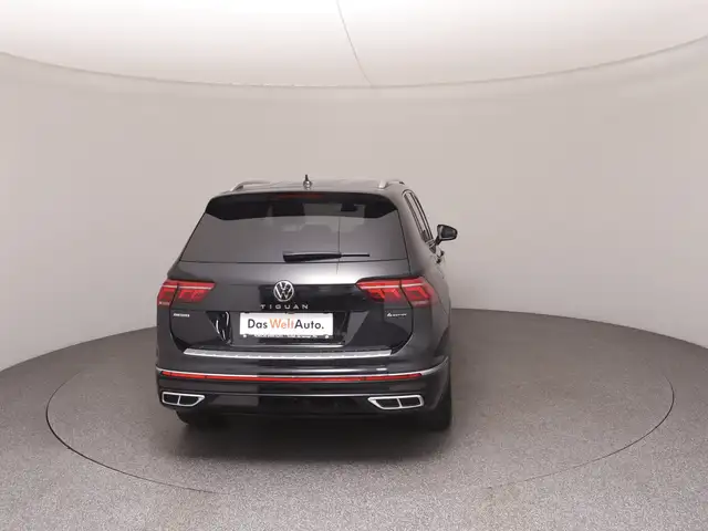 Volkswagen Tiguan Allspace view 6