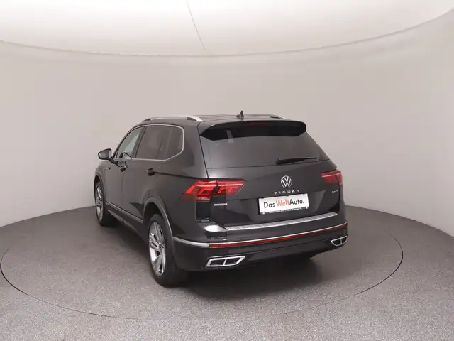 Volkswagen Tiguan Allspace view 5
