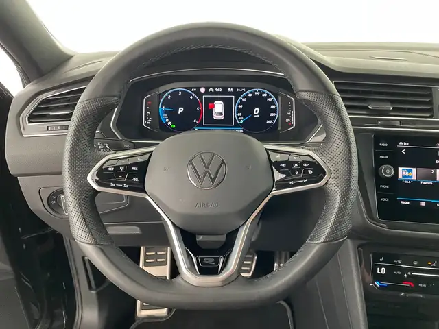 Volkswagen Tiguan Allspace view 13