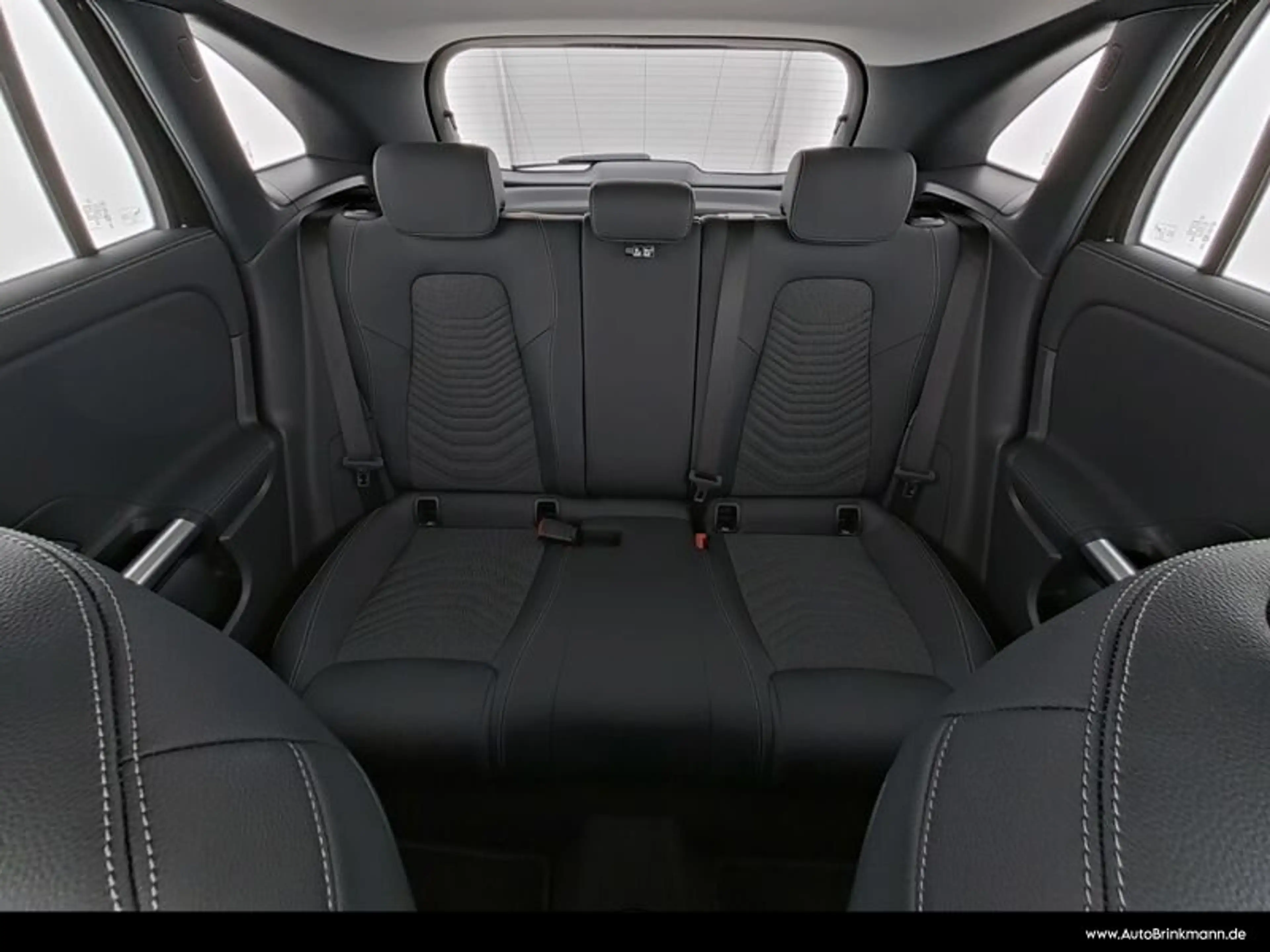 Mercedes-Benz GLA 200 GLA 200 PANO/KAMERA/LED/SPURH/ADVANCED Progressive — photo 8