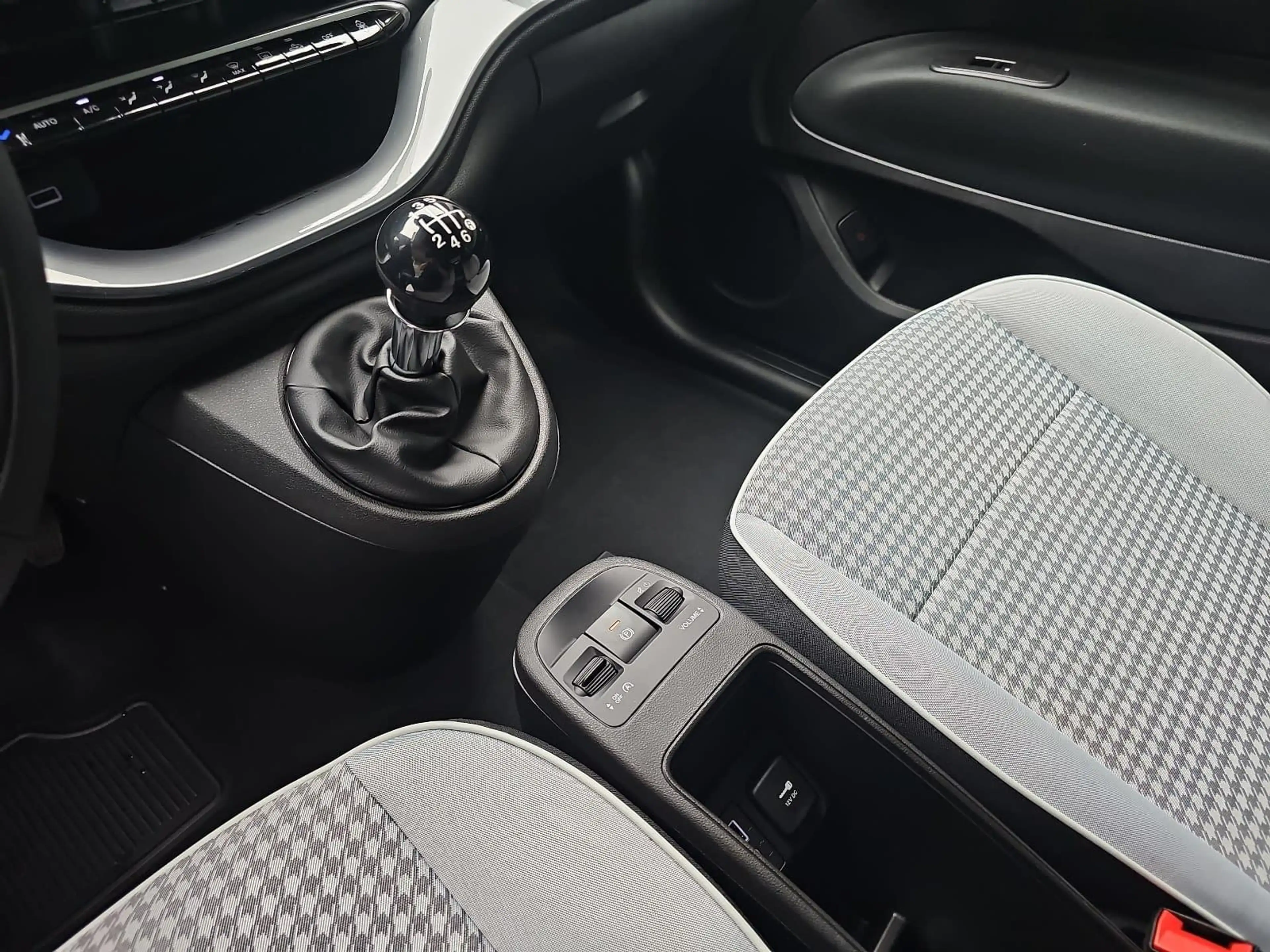 Fiat 500C 500C HYBRID DOLCEVITA — photo 13