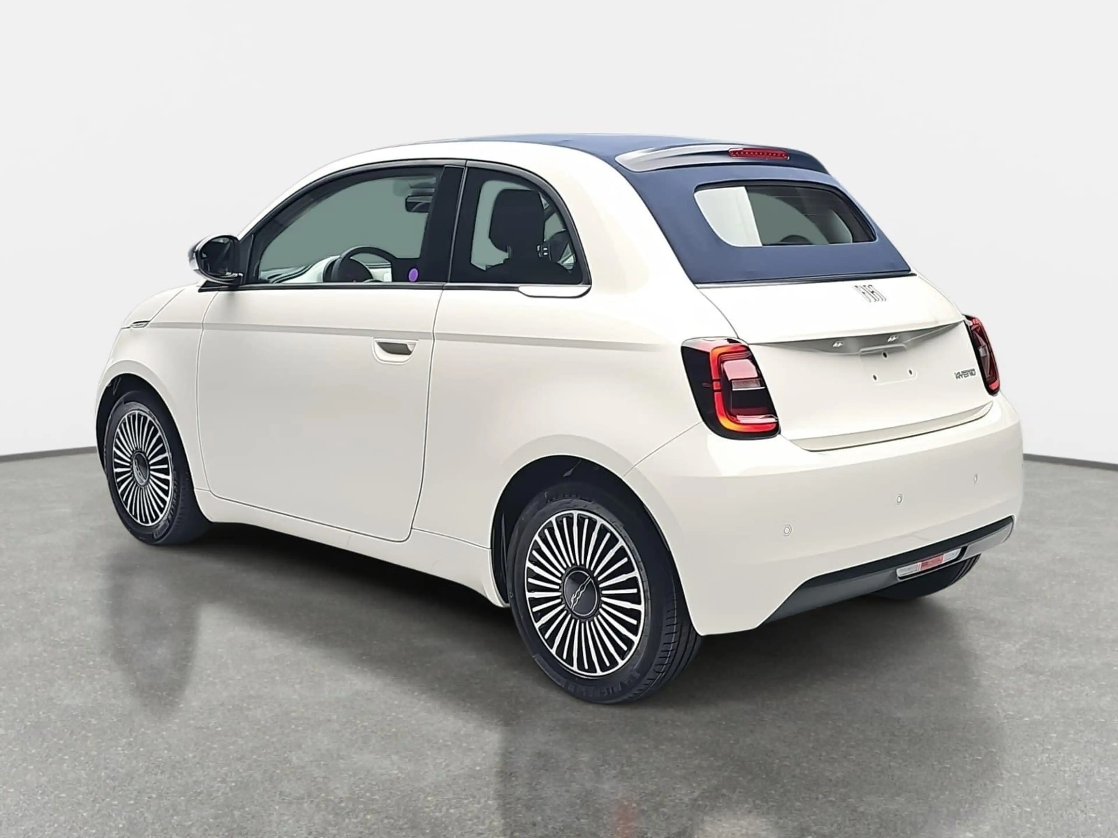 Fiat 500C 500C HYBRID DOLCEVITA — photo 5