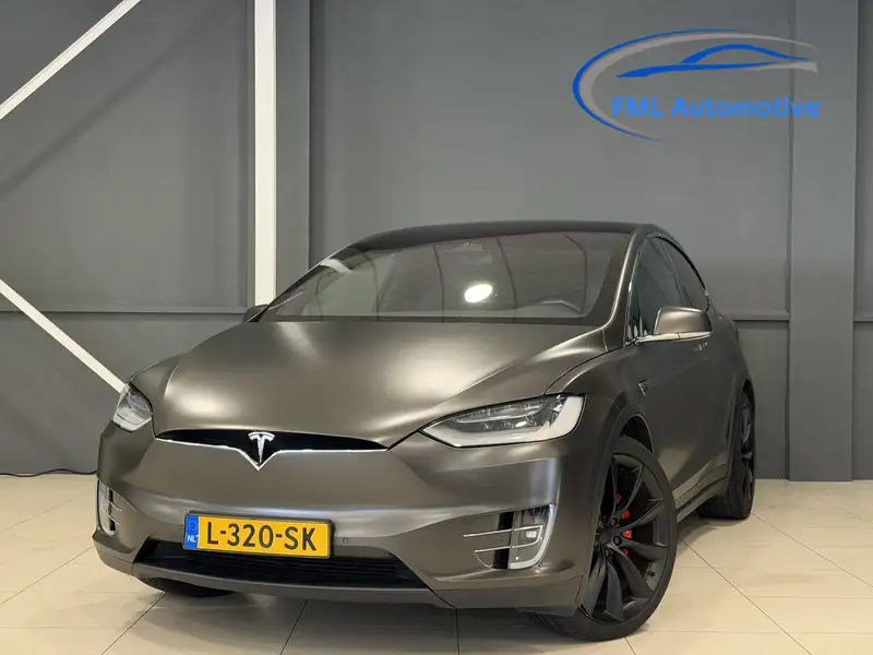 TESLA Model X