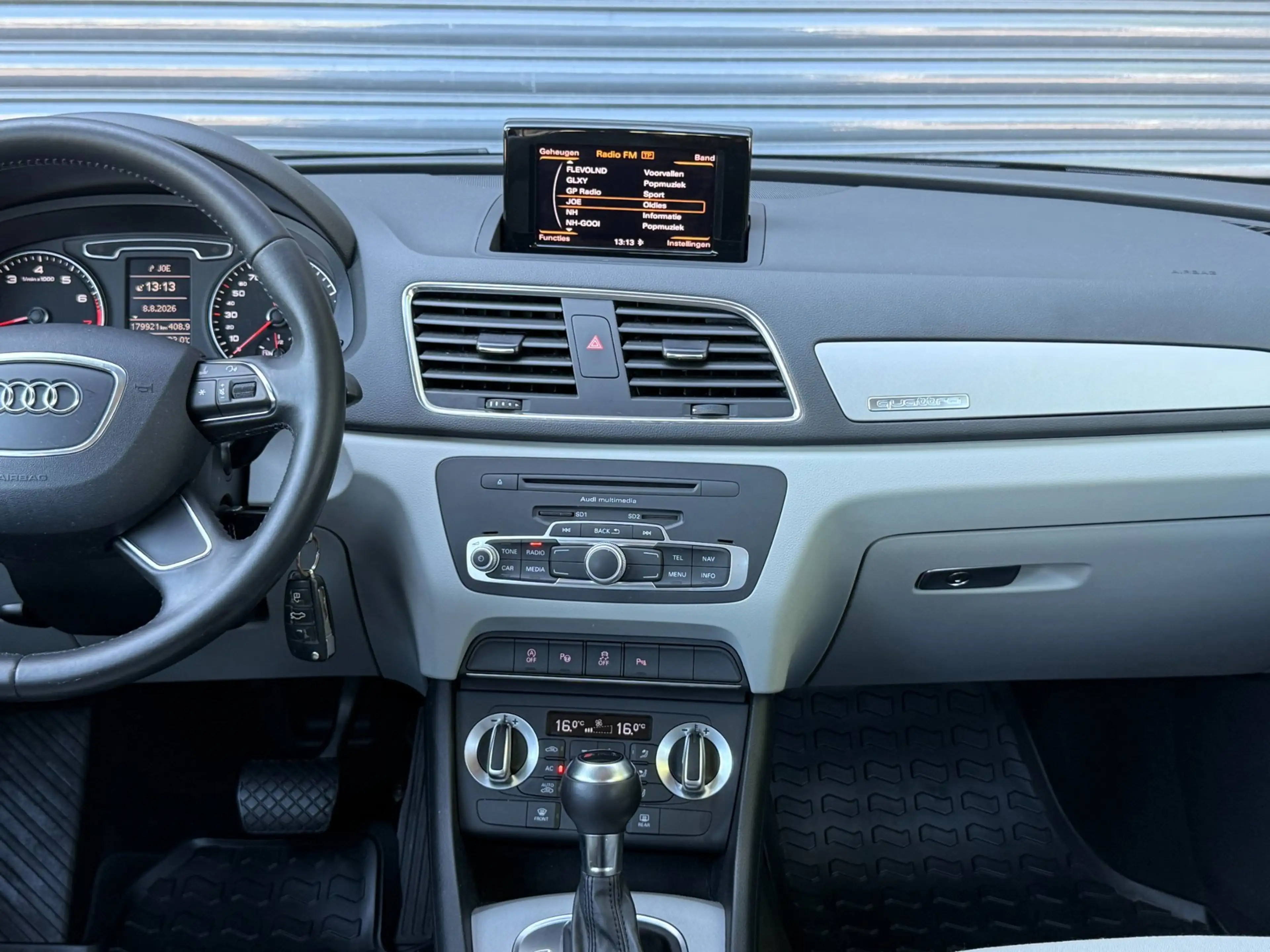 Audi Q3 2.0 TFSI quattro Pro Line | S-tronic | parkeer sen — photo 17
