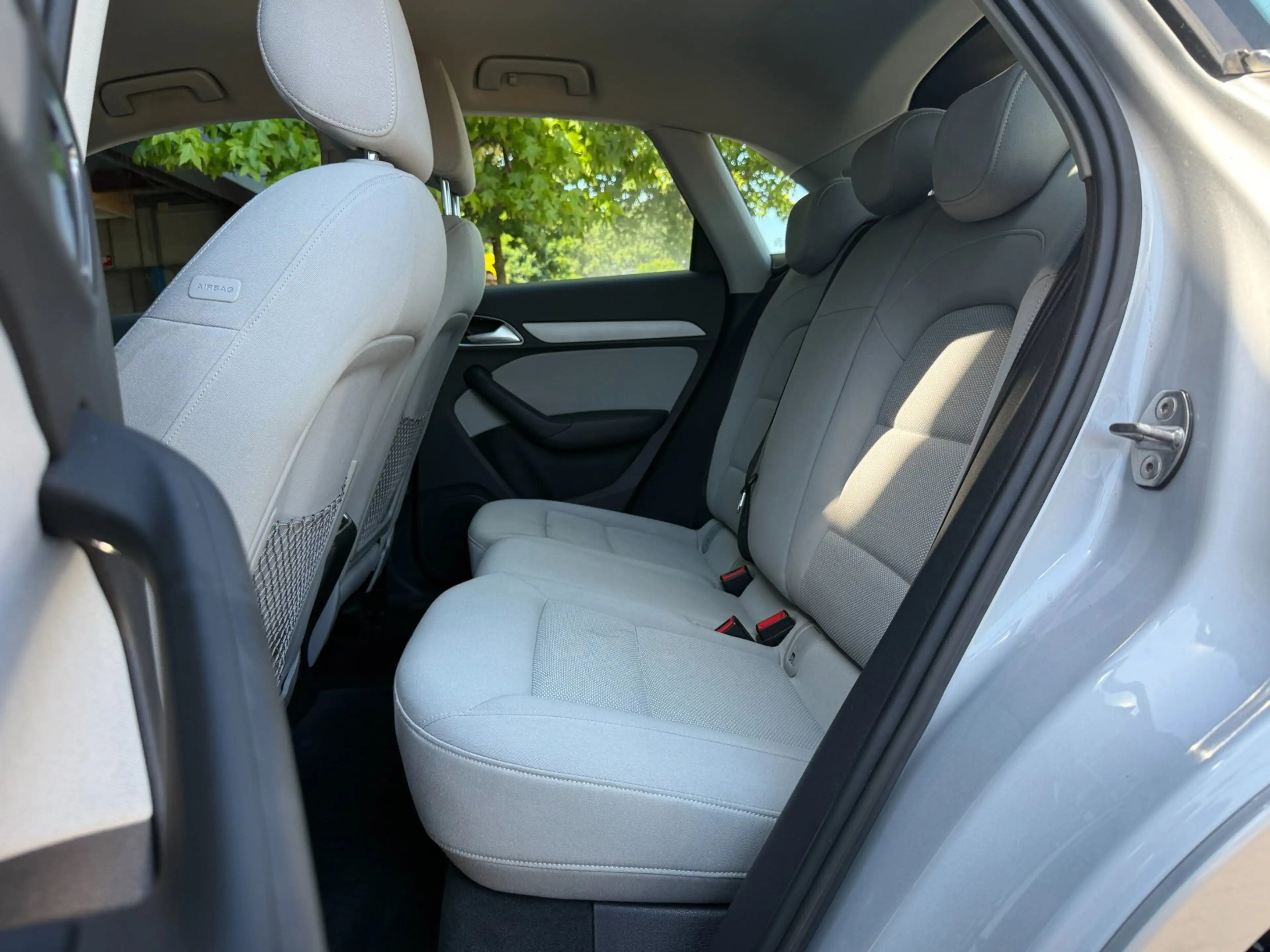 Audi Q3 2.0 TFSI quattro Pro Line | S-tronic | parkeer sen — photo 13