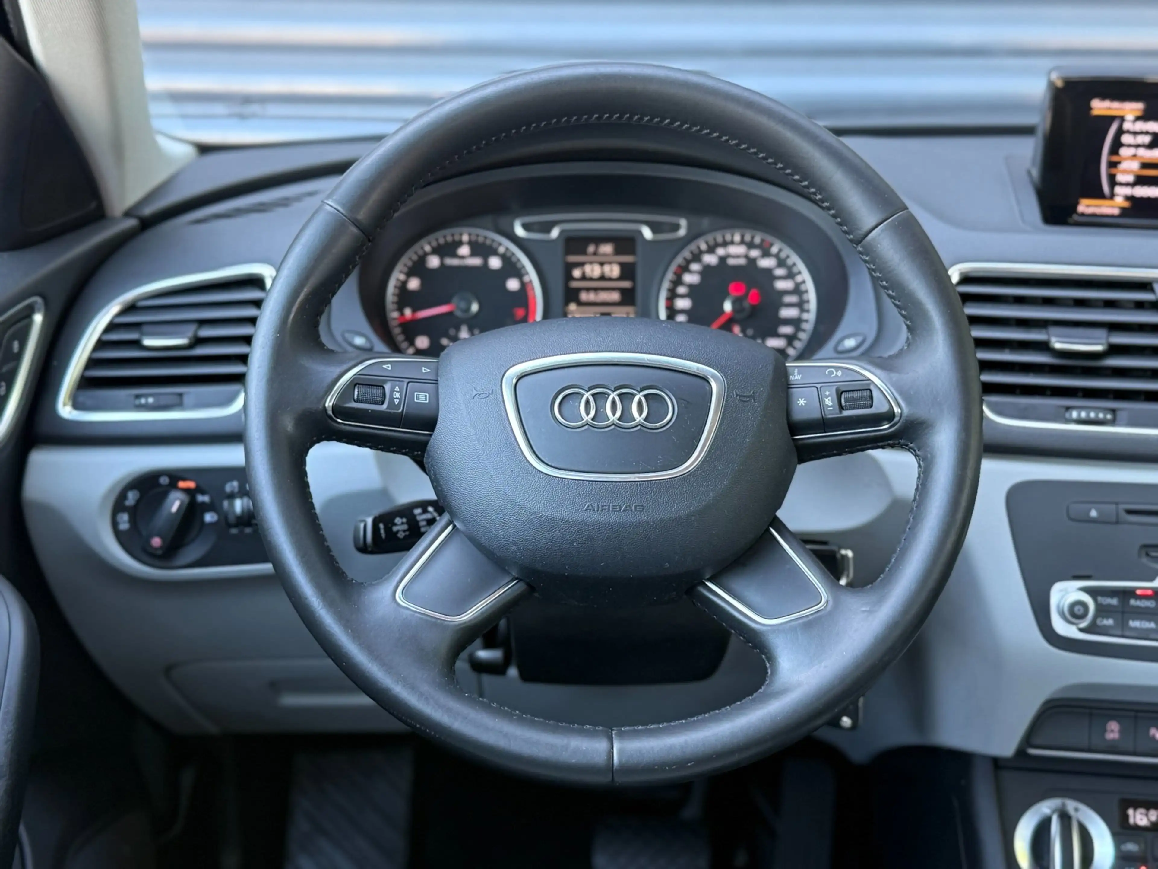 Audi Q3 2.0 TFSI quattro Pro Line | S-tronic | parkeer sen — photo 16