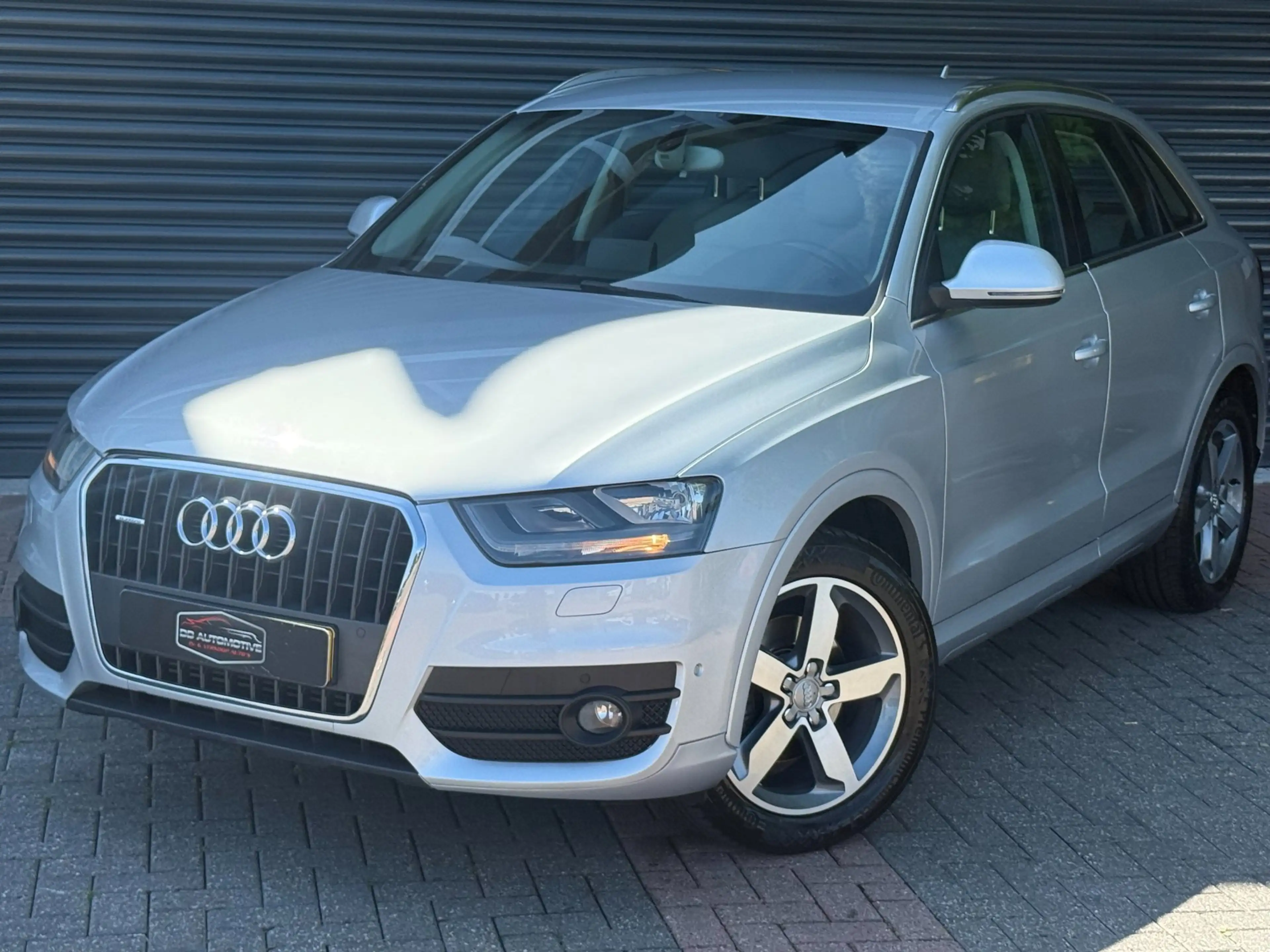 Audi Q3 2.0 TFSI quattro Pro Line | S-tronic | parkeer sen — photo 2