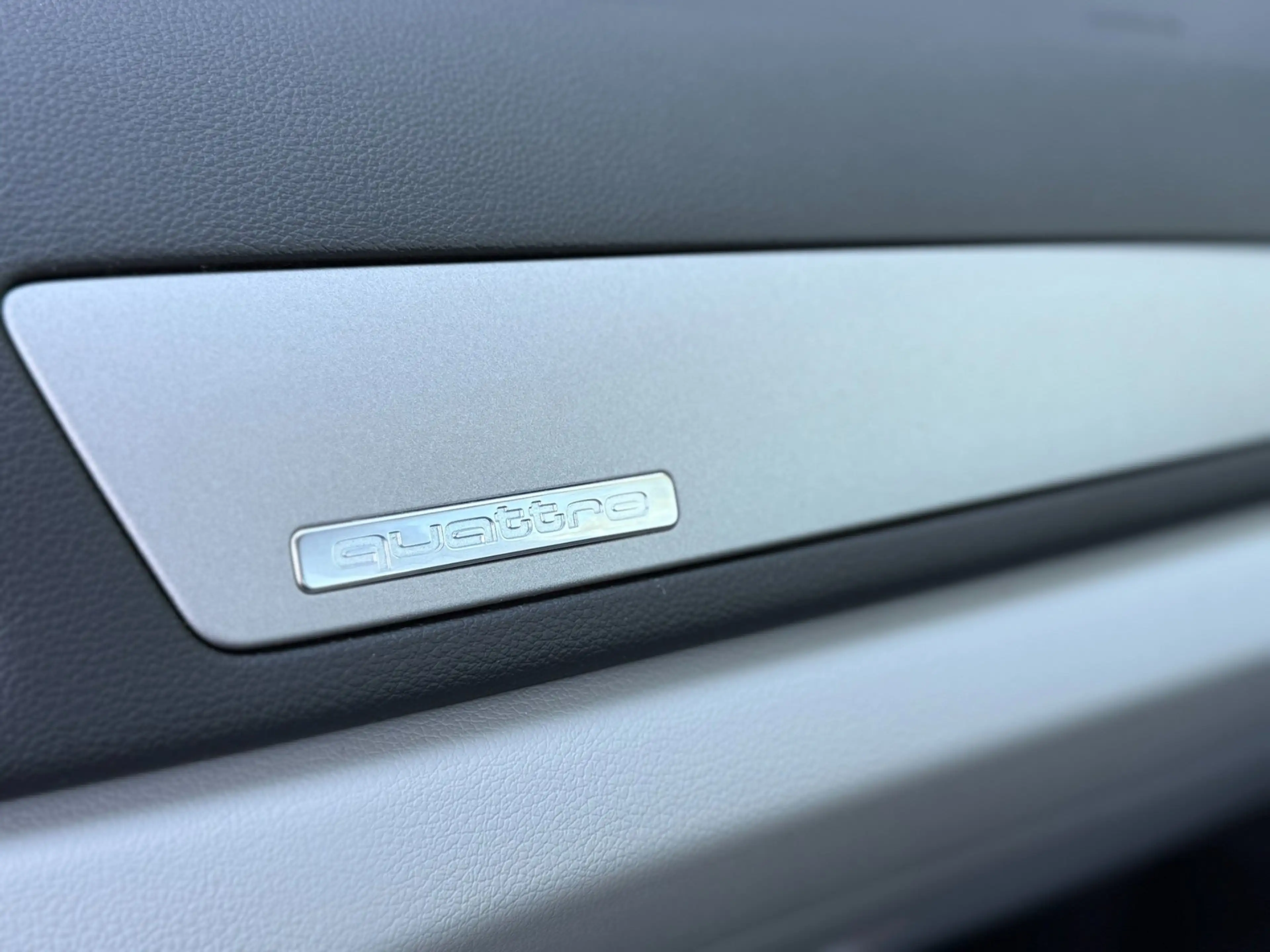 Audi Q3 2.0 TFSI quattro Pro Line | S-tronic | parkeer sen — photo 22