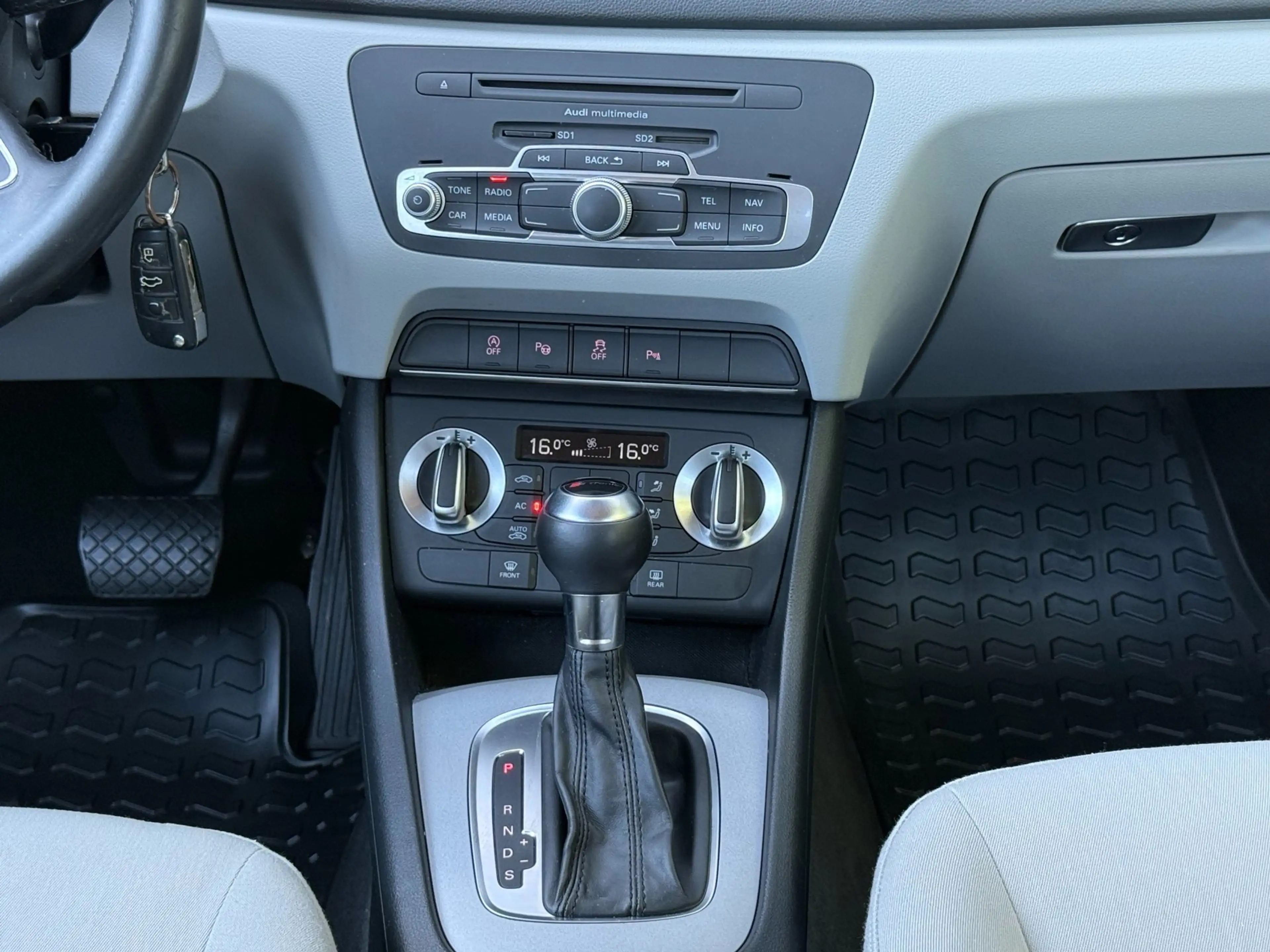 Audi Q3 2.0 TFSI quattro Pro Line | S-tronic | parkeer sen — photo 18