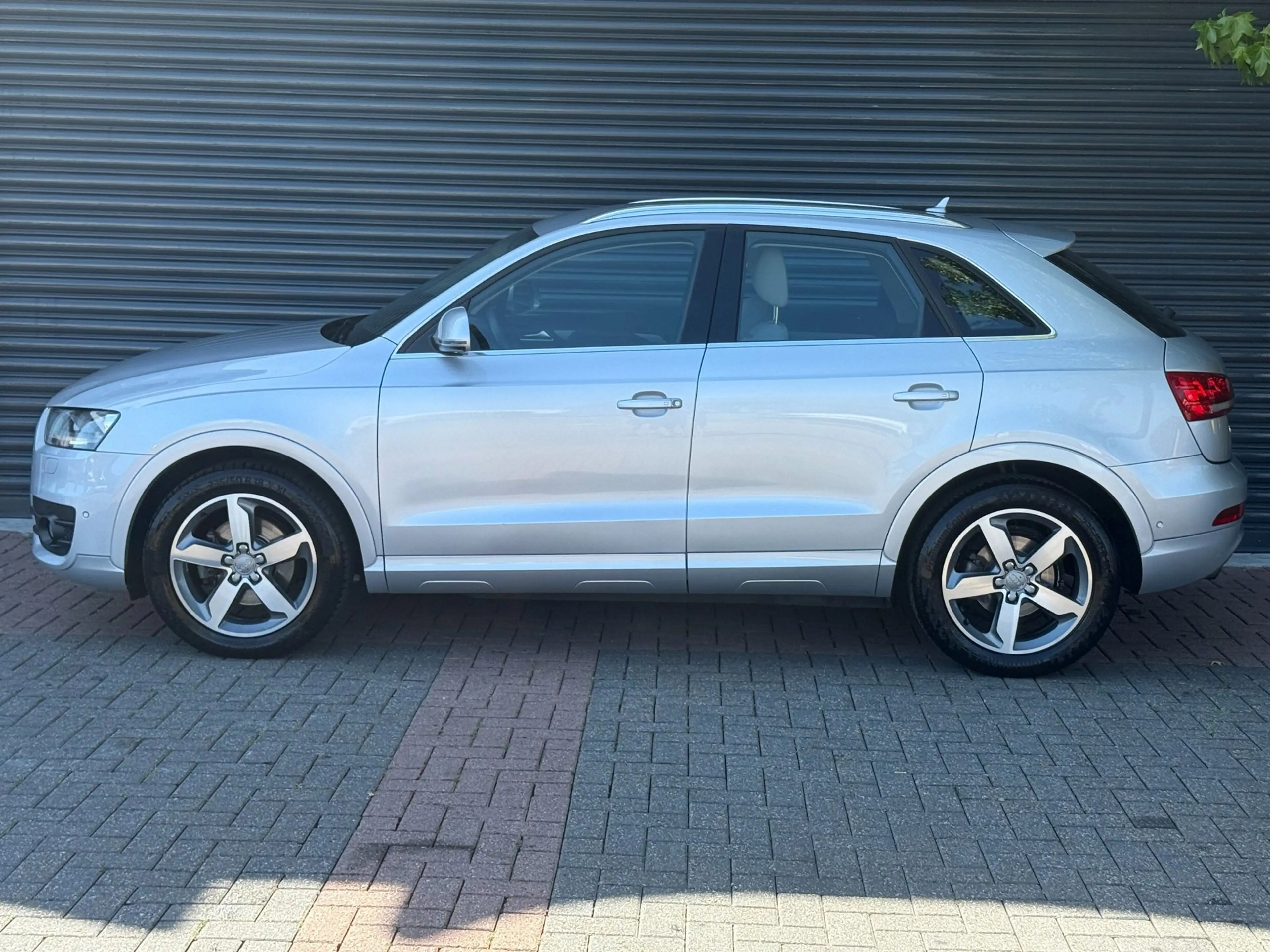 Audi Q3 2.0 TFSI quattro Pro Line | S-tronic | parkeer sen — photo 5