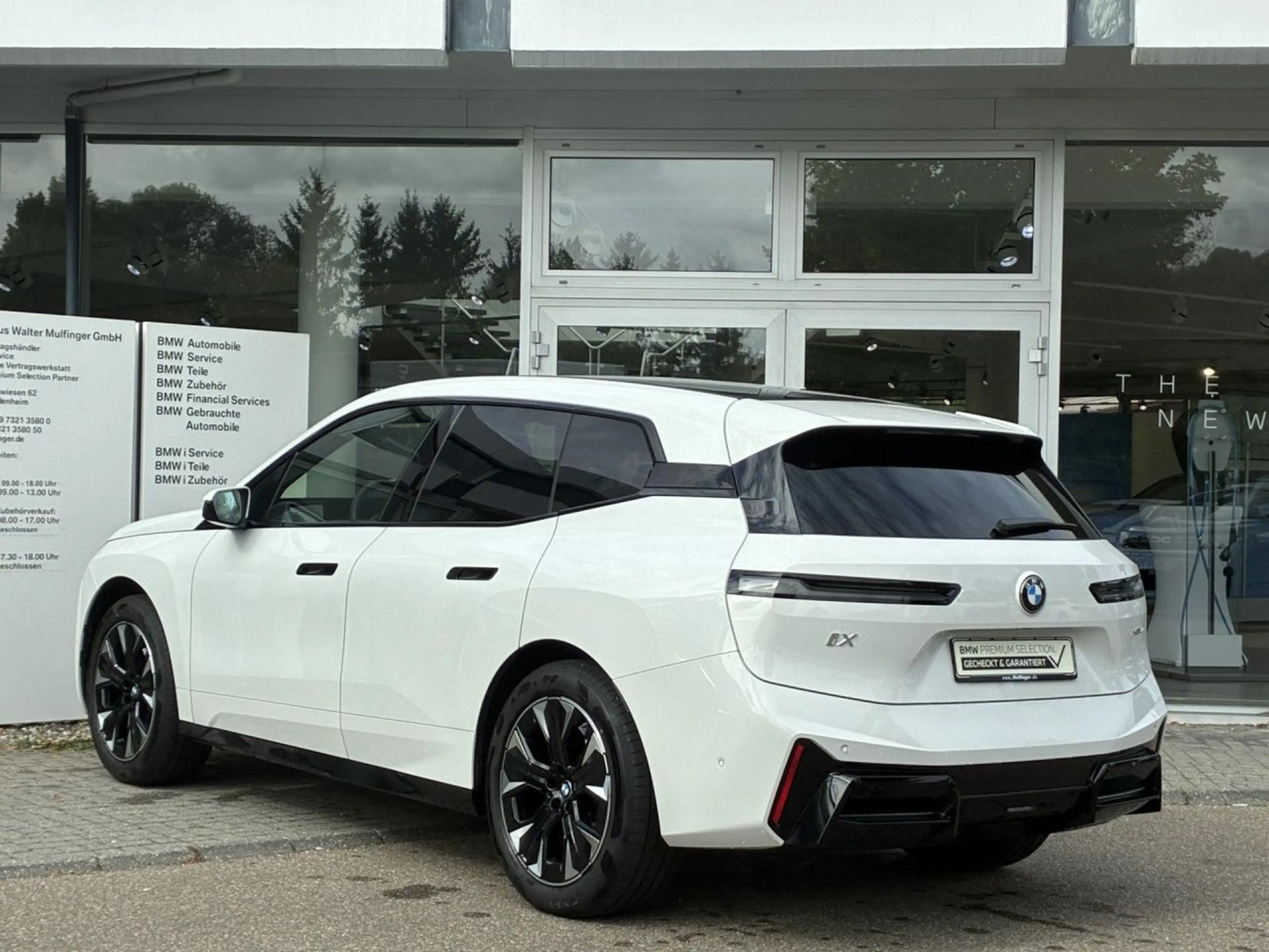 BMW iX x60 M Sport Pro IntAktivLenk.Sitzbel.Sky AHK — photo 7