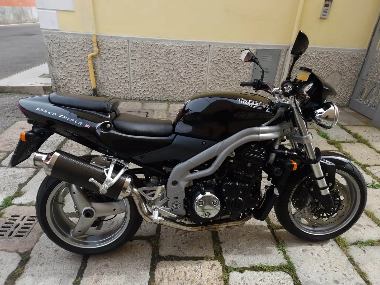 Triumph Speed Triple 955i Negro - 1