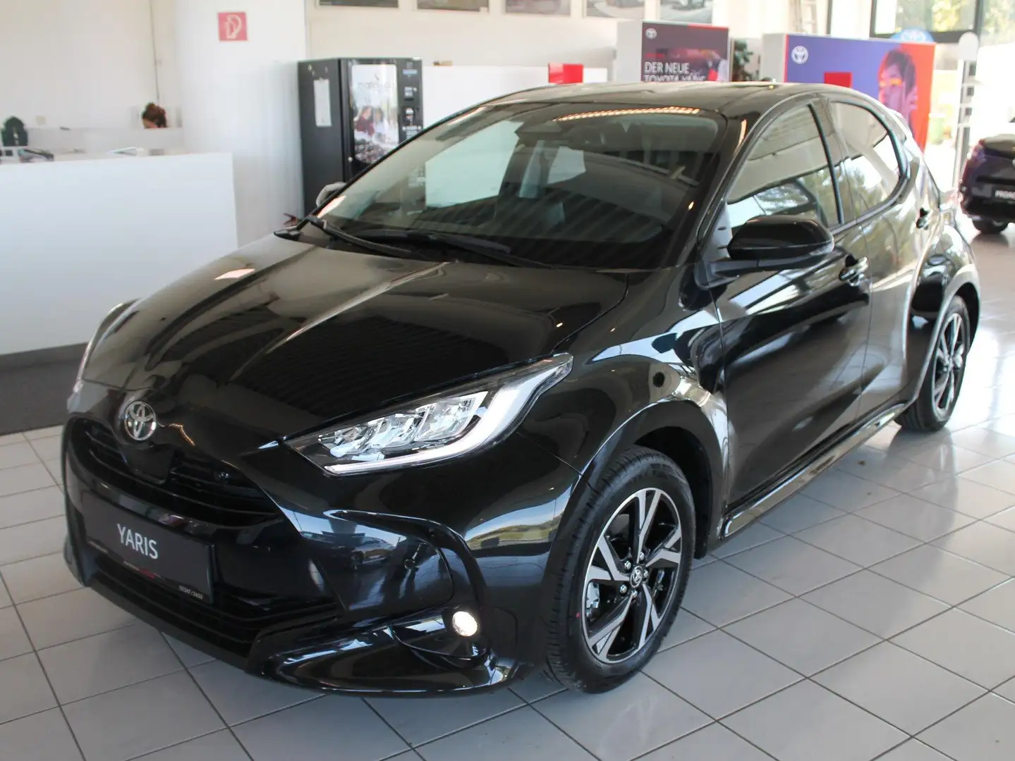 Toyota Yaris 1,5 VVT-i Hybrid Active Drive Comfort/safety-P. Noir - 1