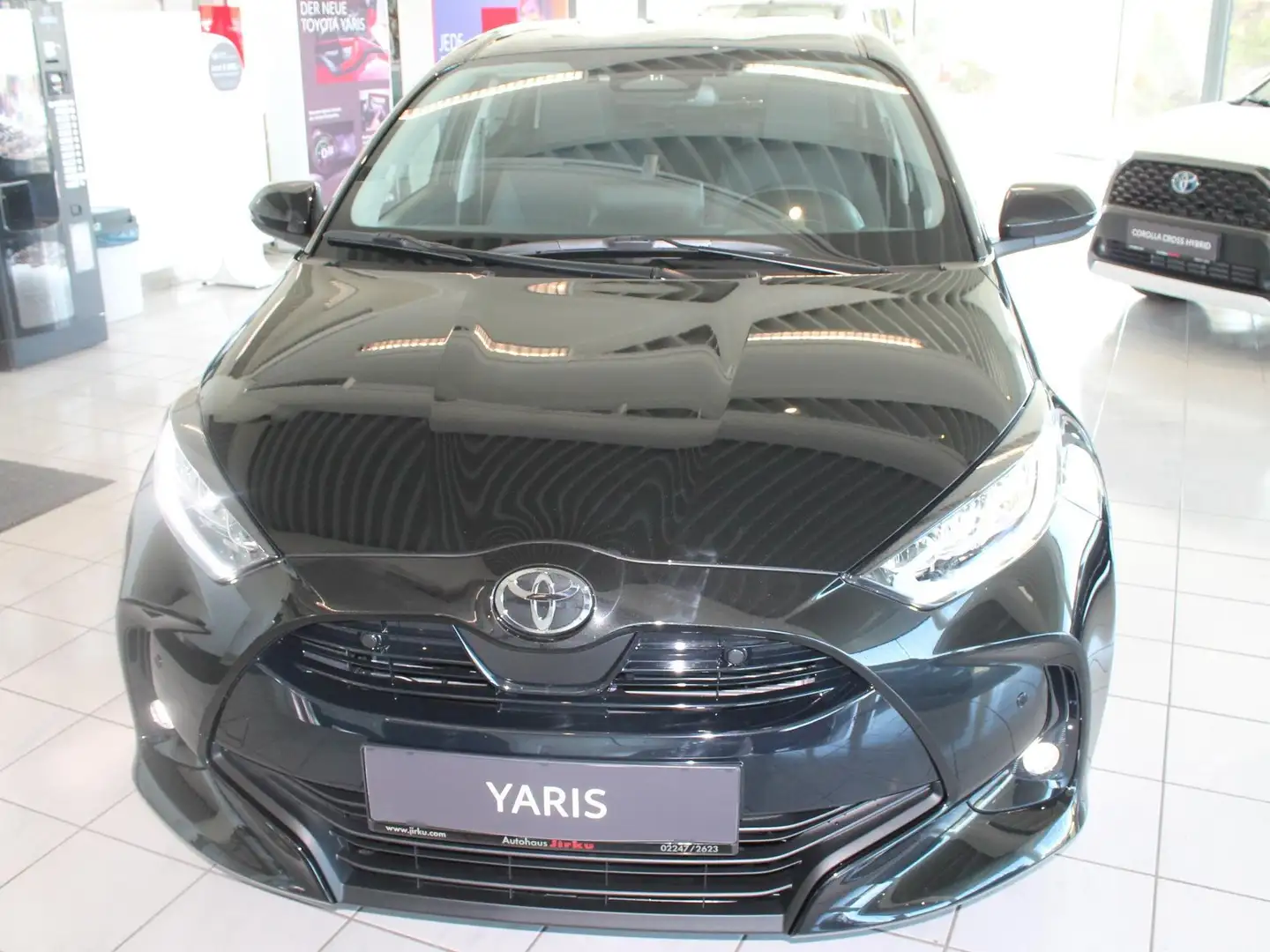 Toyota Yaris 1,5 VVT-i Hybrid Active Drive Comfort/safety-P. Noir - 2
