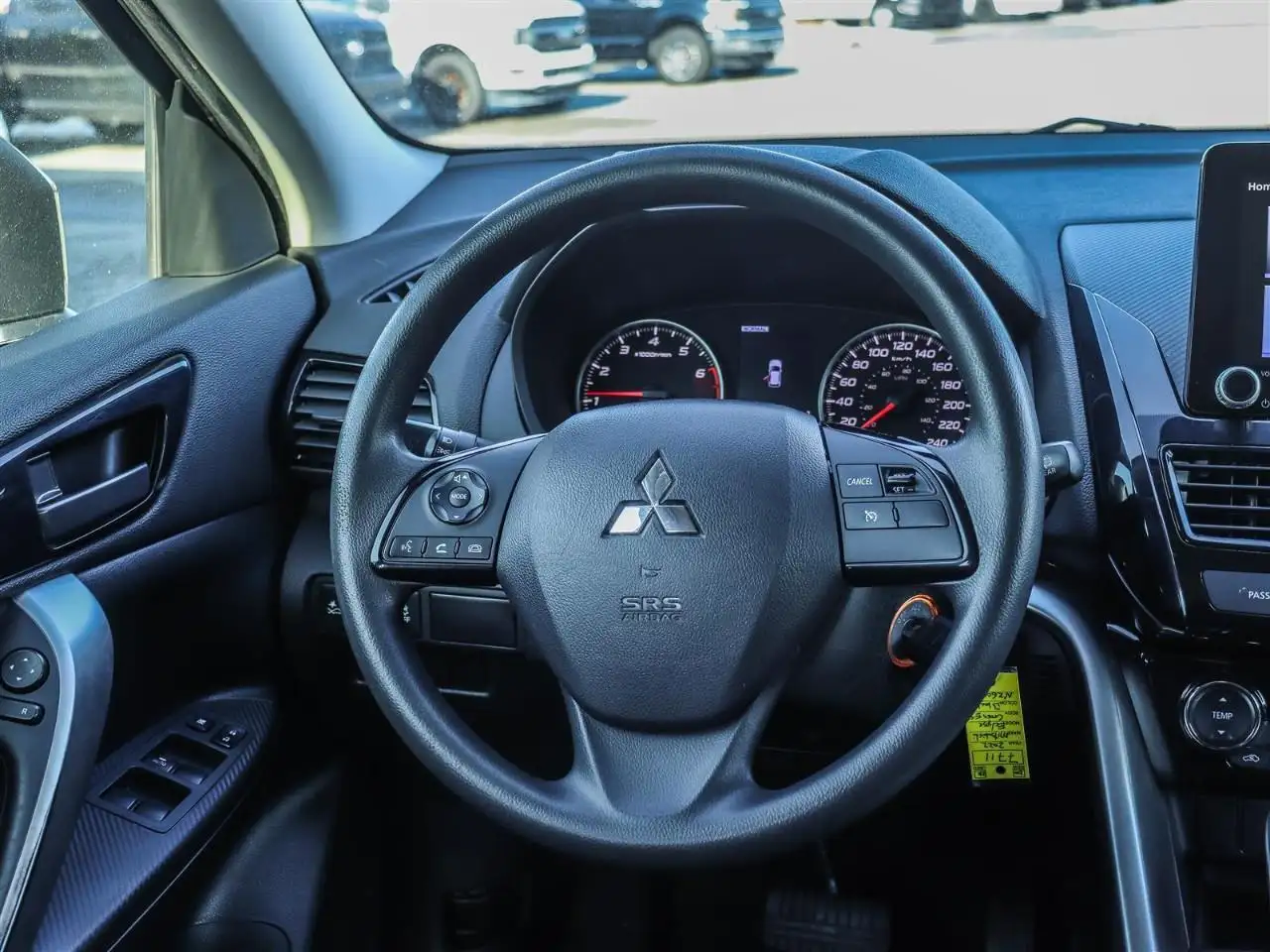 Mitsubishi Eclipse Cross снимка Mitsubishi Eclipse Cross