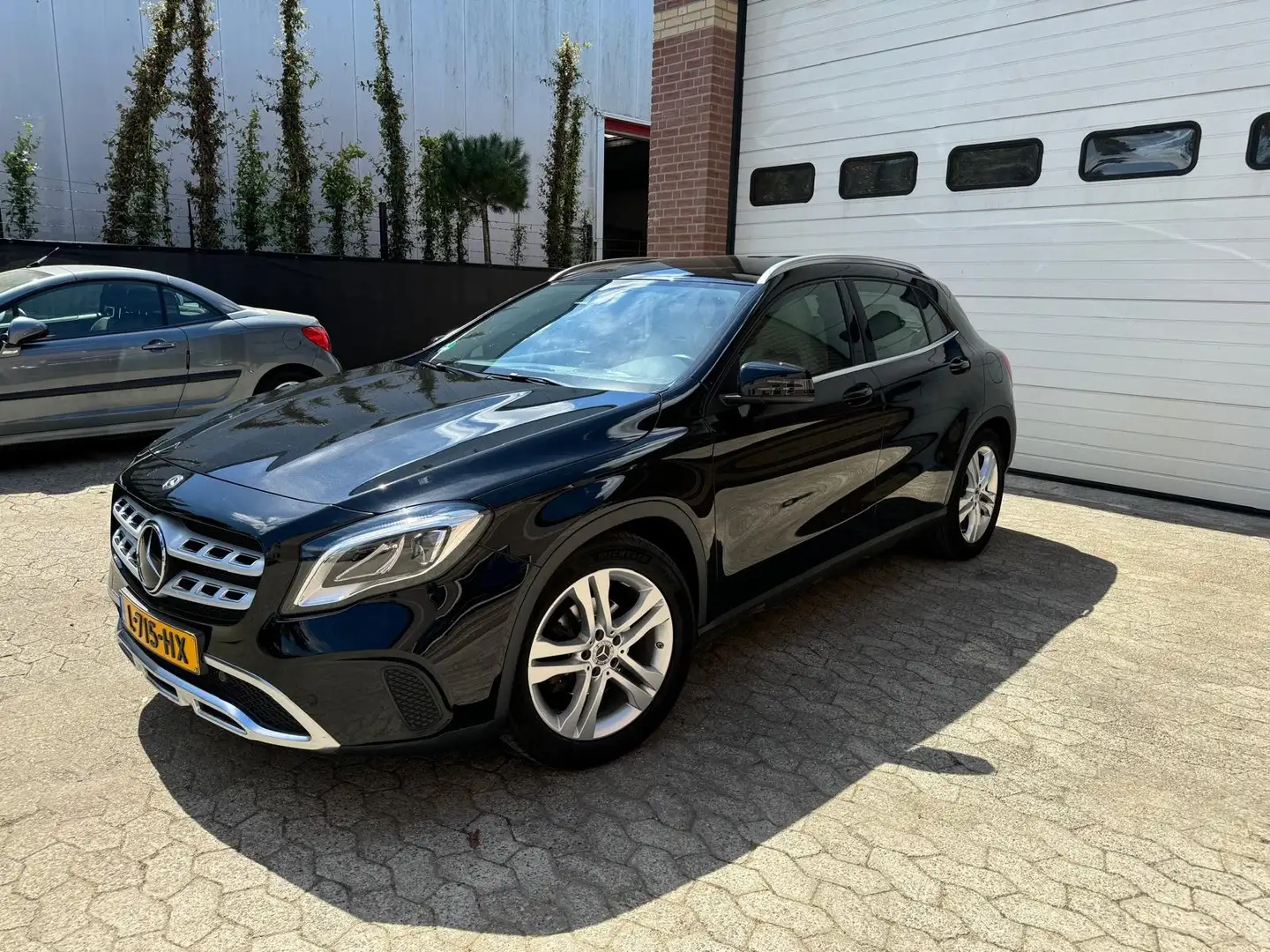 Mercedes-Benz GLA 180 camera trekhaak memory adap-cruise standkachel Negro - 1