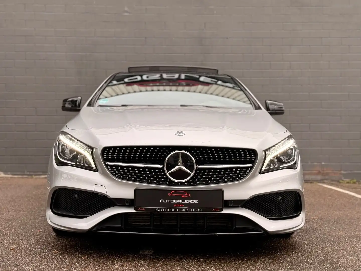 Mercedes-Benz CLA 220 SB 4Matic/AMG/PANO/DISTR+/KEYLESS/STANDH Silber - 2