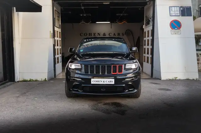 Jeep Cherokee view 15