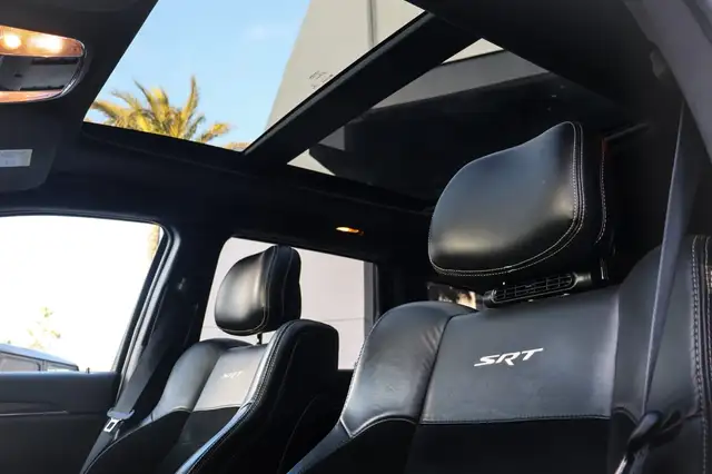 Jeep Cherokee view 14
