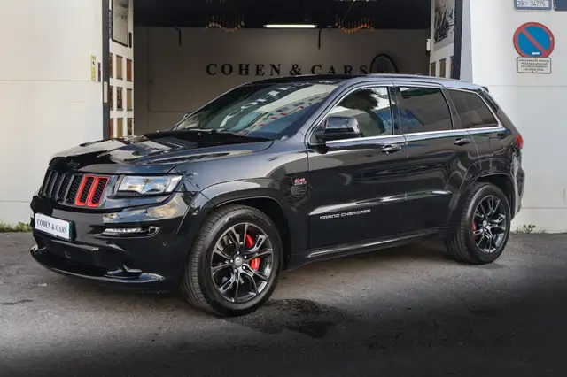 Jeep Cherokee view 2