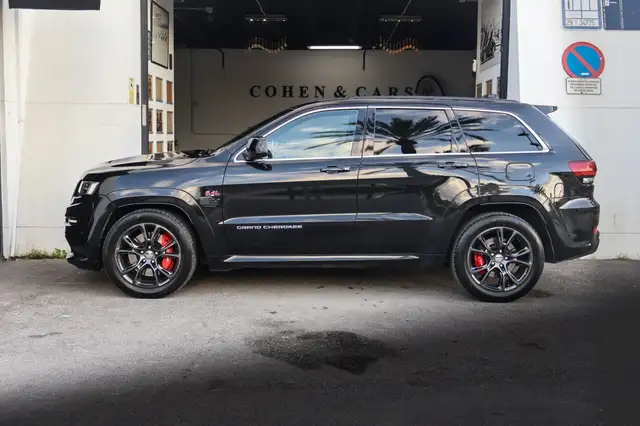 Jeep Cherokee view 5