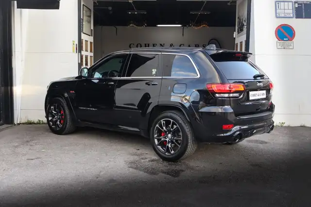 Jeep Cherokee view 6