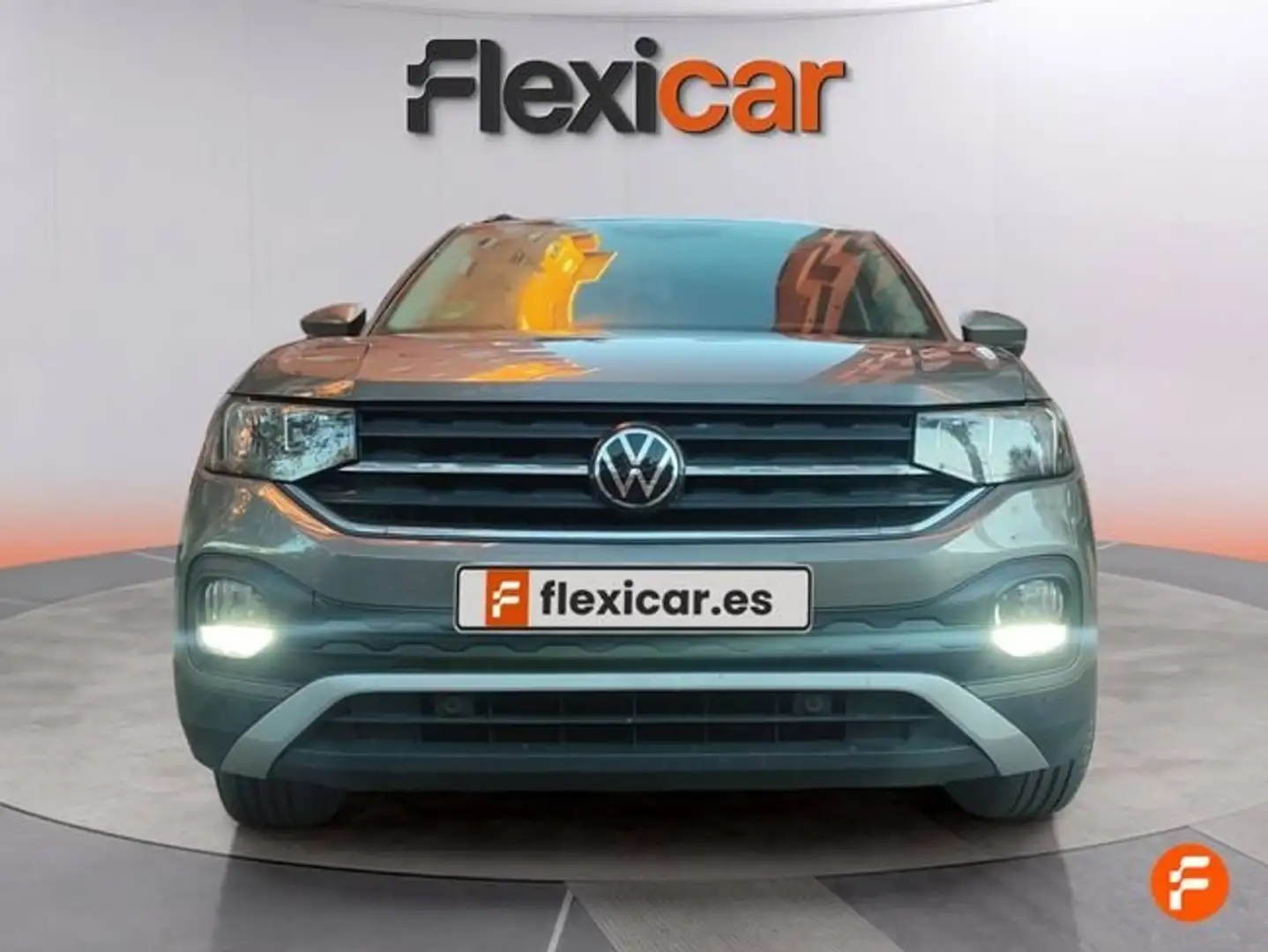 Volkswagen T-Cross 1.0 TSI Advance Gris - 2