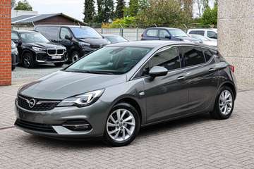 ACHTERUITRIJCAMERA*NAVIGATIE*APPLE-CARPLAY*PARKEERSENSOREN*CRUISE-CONTROLE*