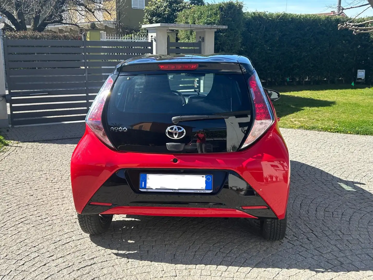 Toyota Aygo 1.0 VVT-I 69 CV 5 PORTE X-CITE TSS Rosso - 2