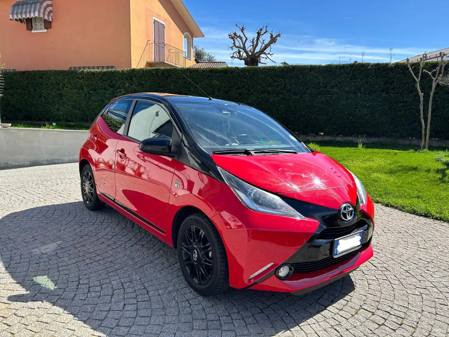 Toyota Aygo 1.0 VVT-I 69 CV 5 PORTE X-CITE TSS Rosso - 1