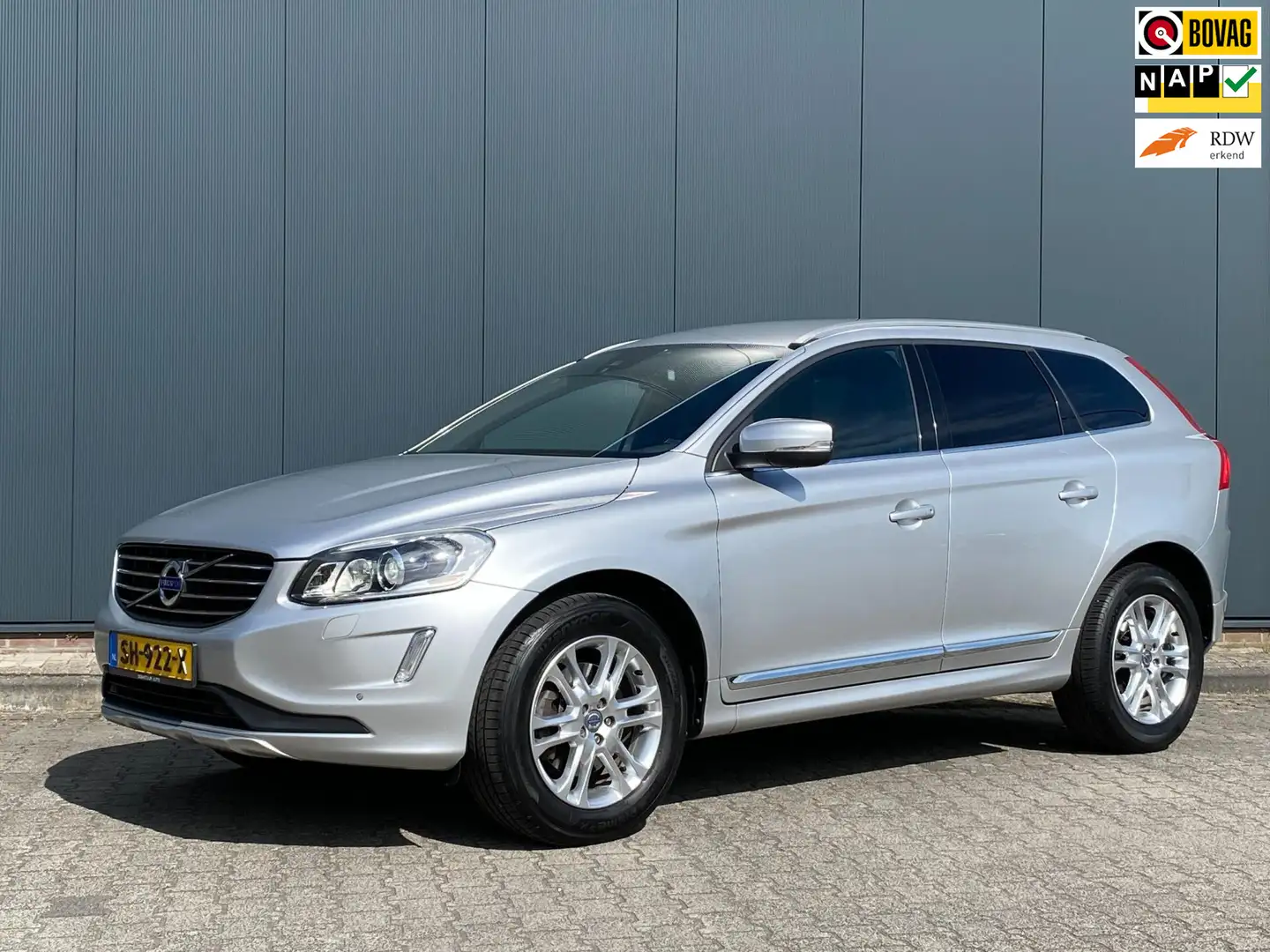 Volvo XC60 2.4 D4 Summum | Trekhaak | Navi | Xenon | Leder | Gris - 1