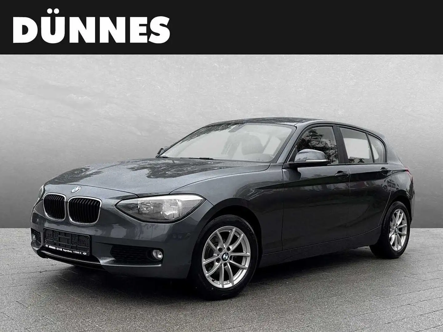 BMW 116 d Šedá - 1