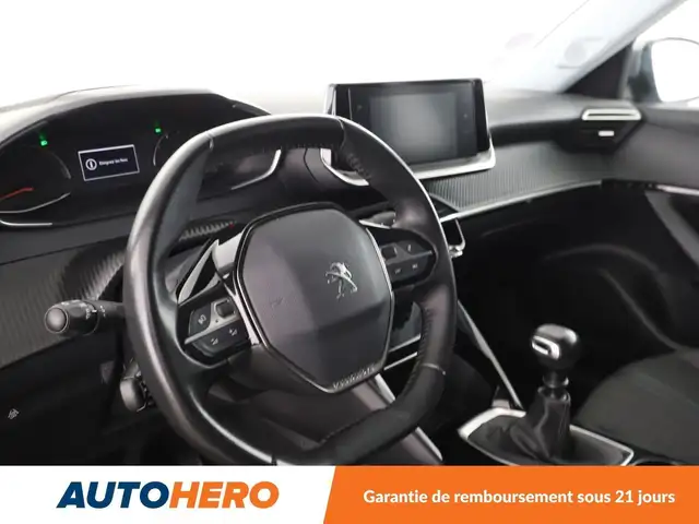 Peugeot 2008 view 11