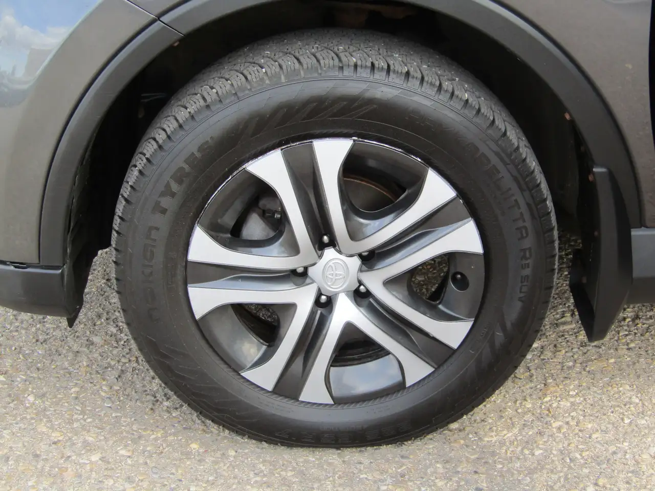 Toyota RAV 4 снимка Toyota RAV 4