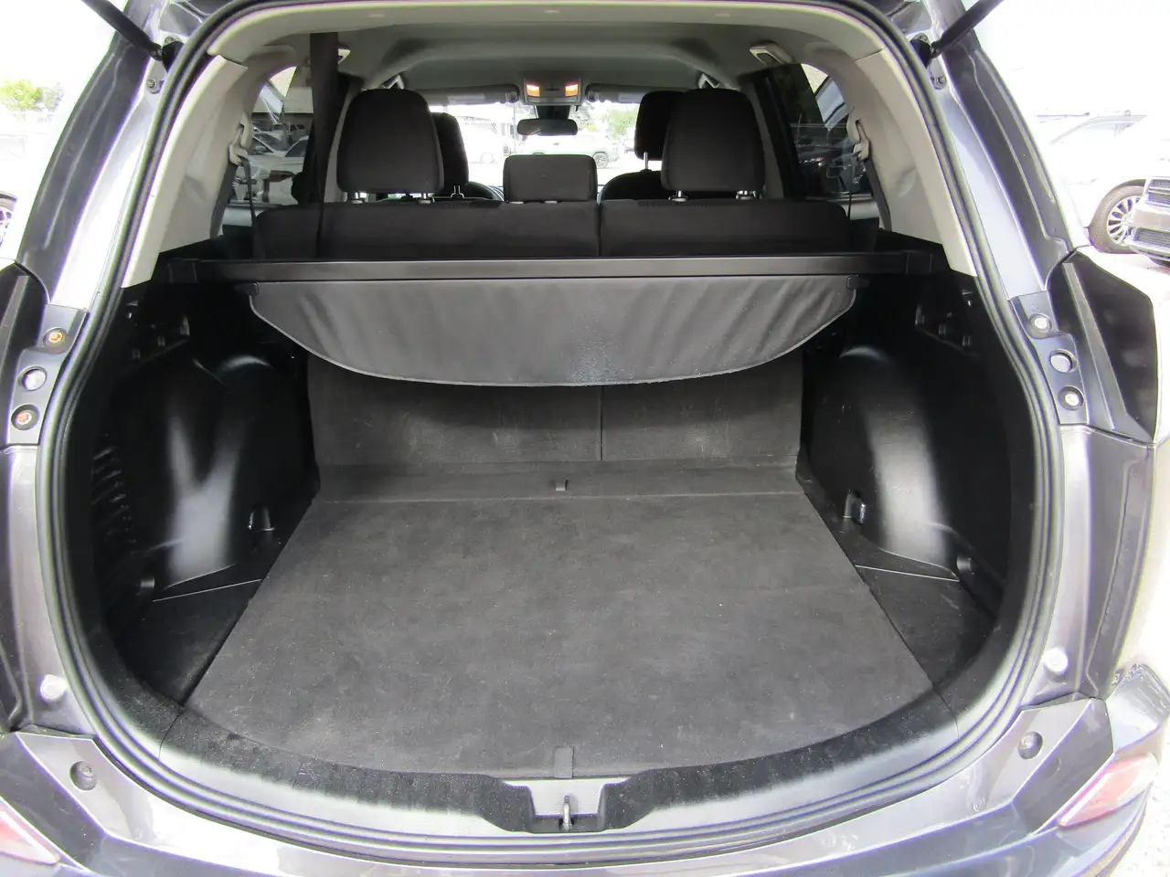 Toyota RAV 4 снимка Toyota RAV 4