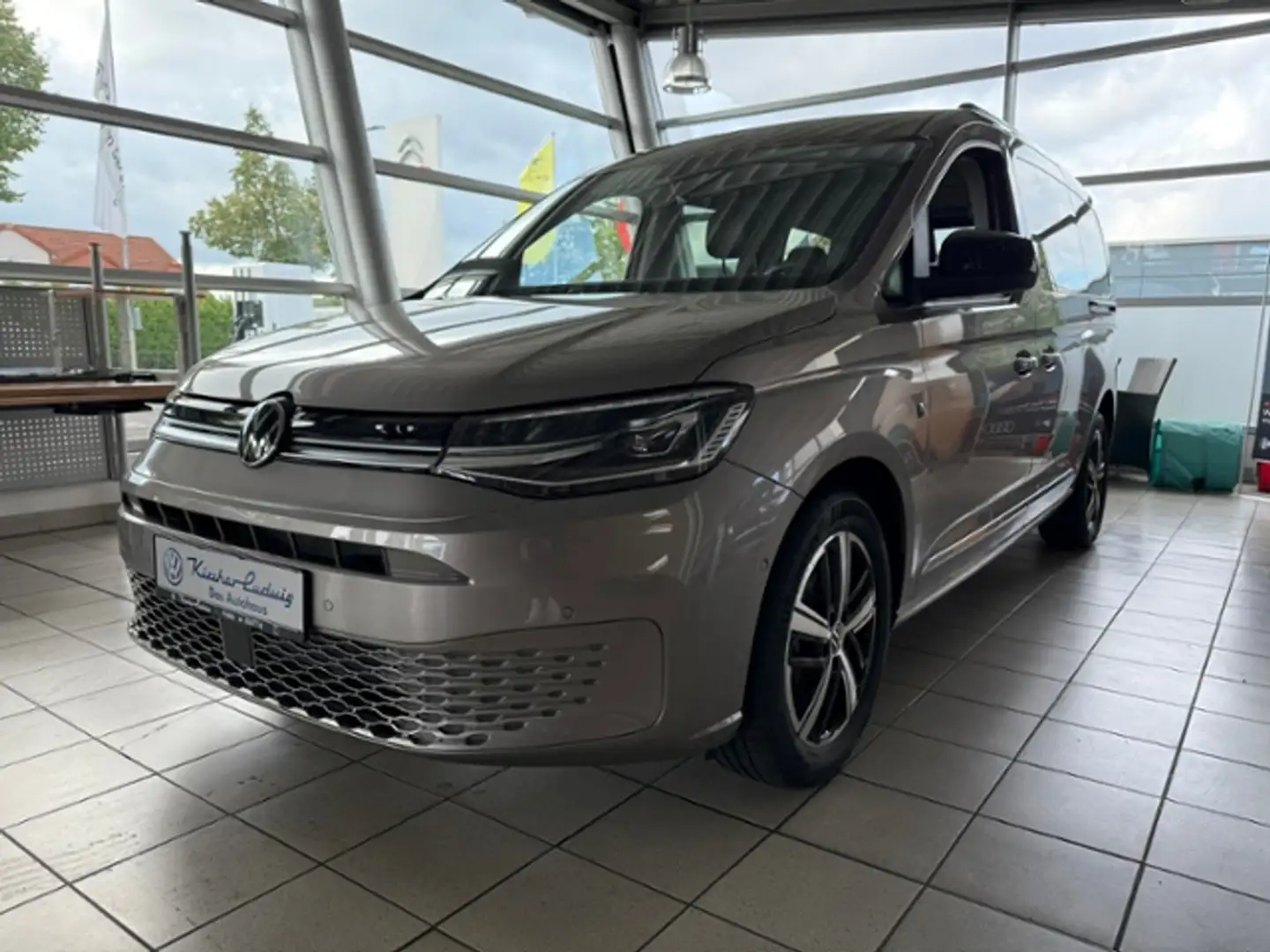 Volkswagen Caddy 1,5 TSI DSG Style NAVI LED KLIMA Beige - 2
