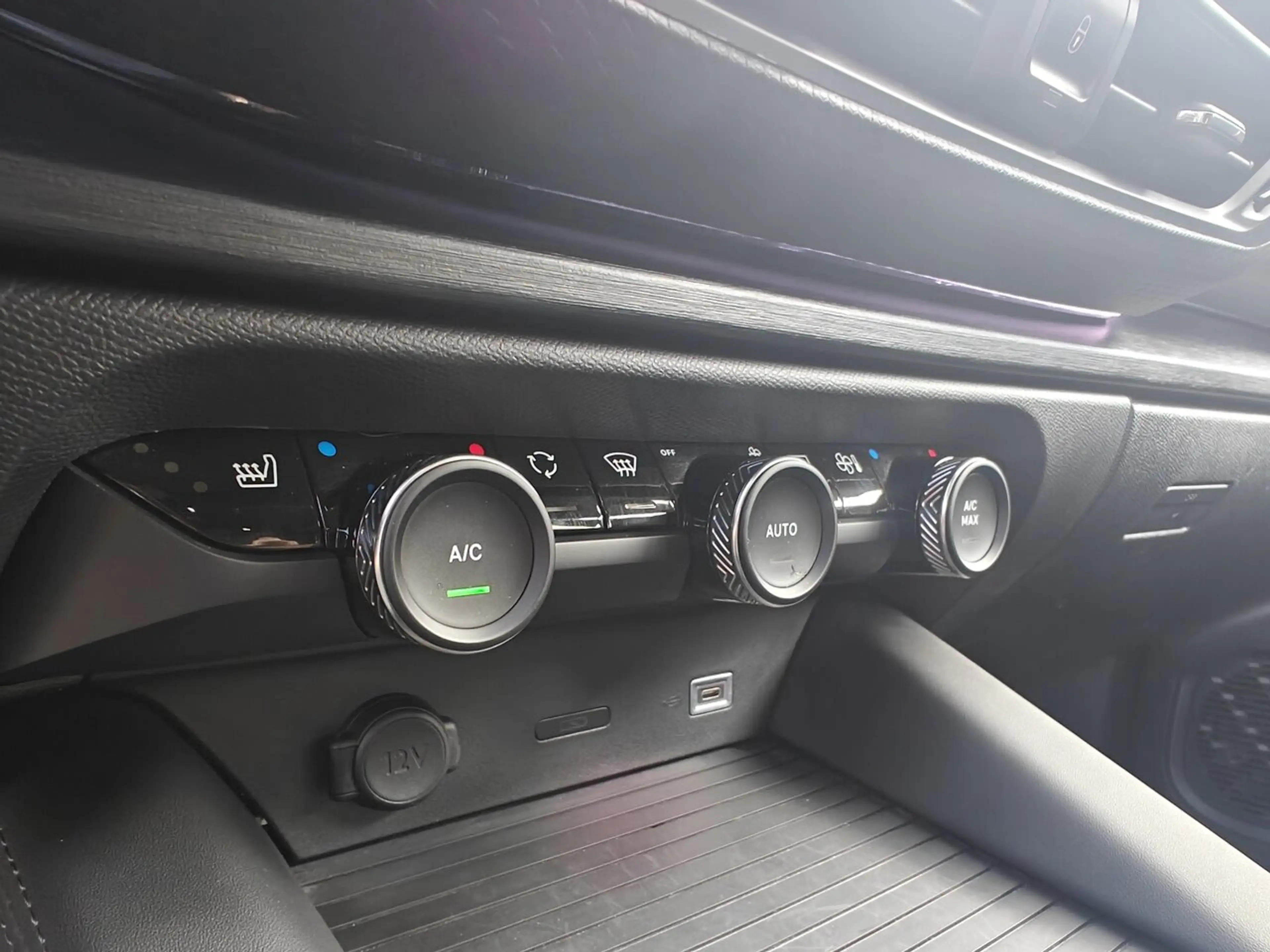 Citroen C5 X 1.2 PureTech 130 EAT8 Shine — photo 12