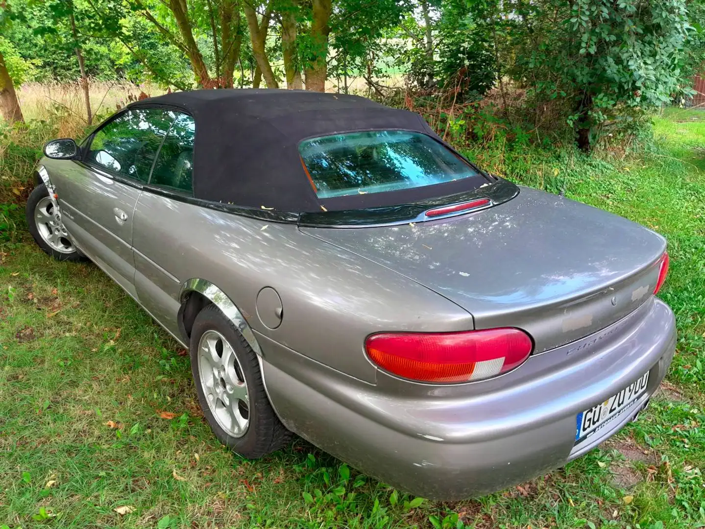 Chrysler Stratus LX 2.5 Grau - 1
