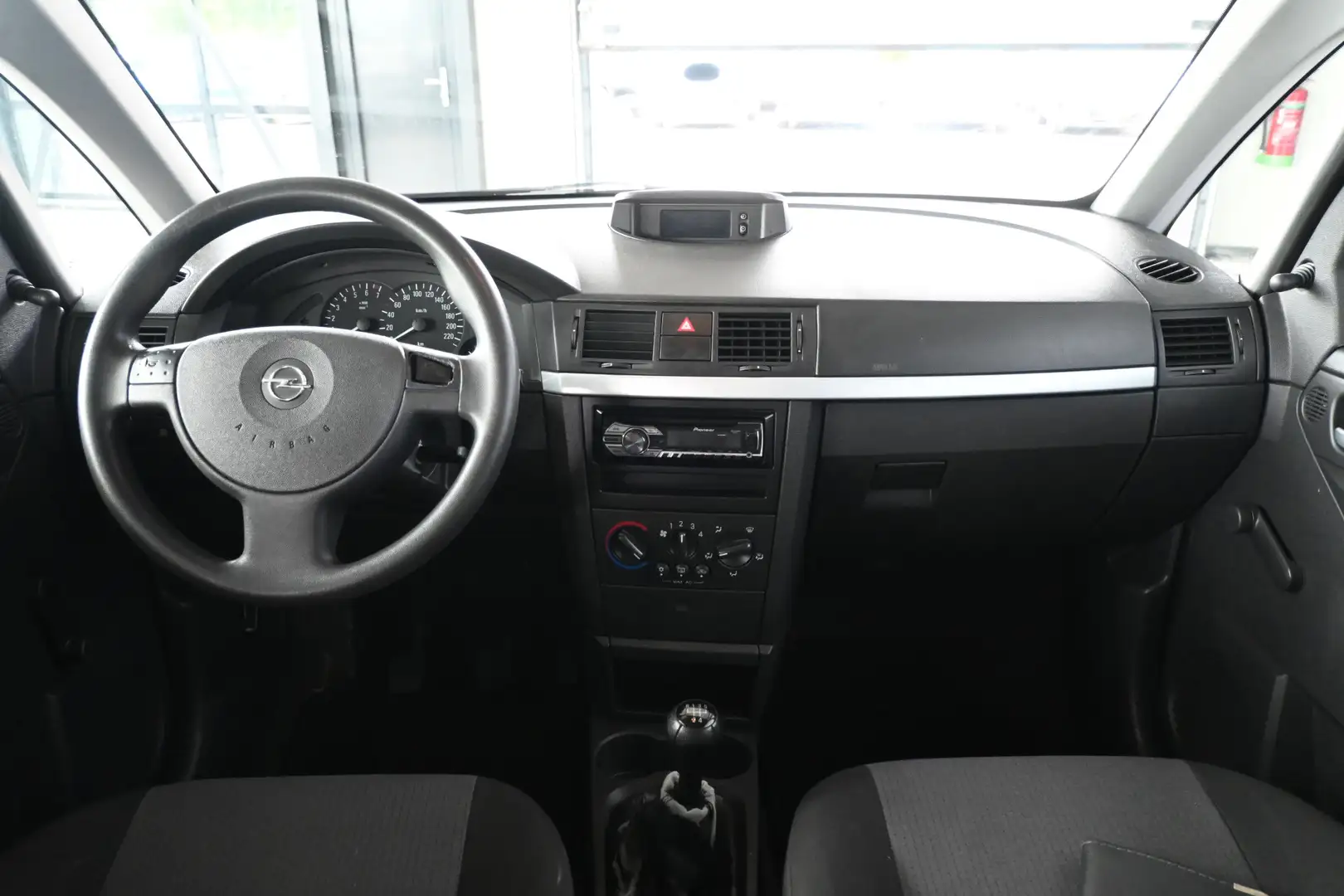 Opel Meriva 1.6 Essentia Airco Cruise Control All in Prijs! Di Grey - 2