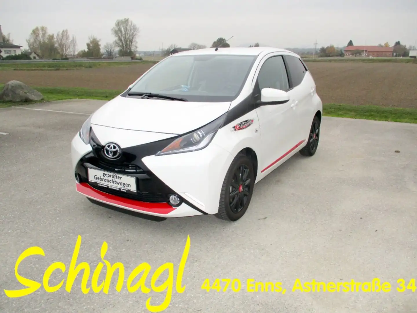 Toyota Aygo 1,2 G-Tribute Weiß - 1