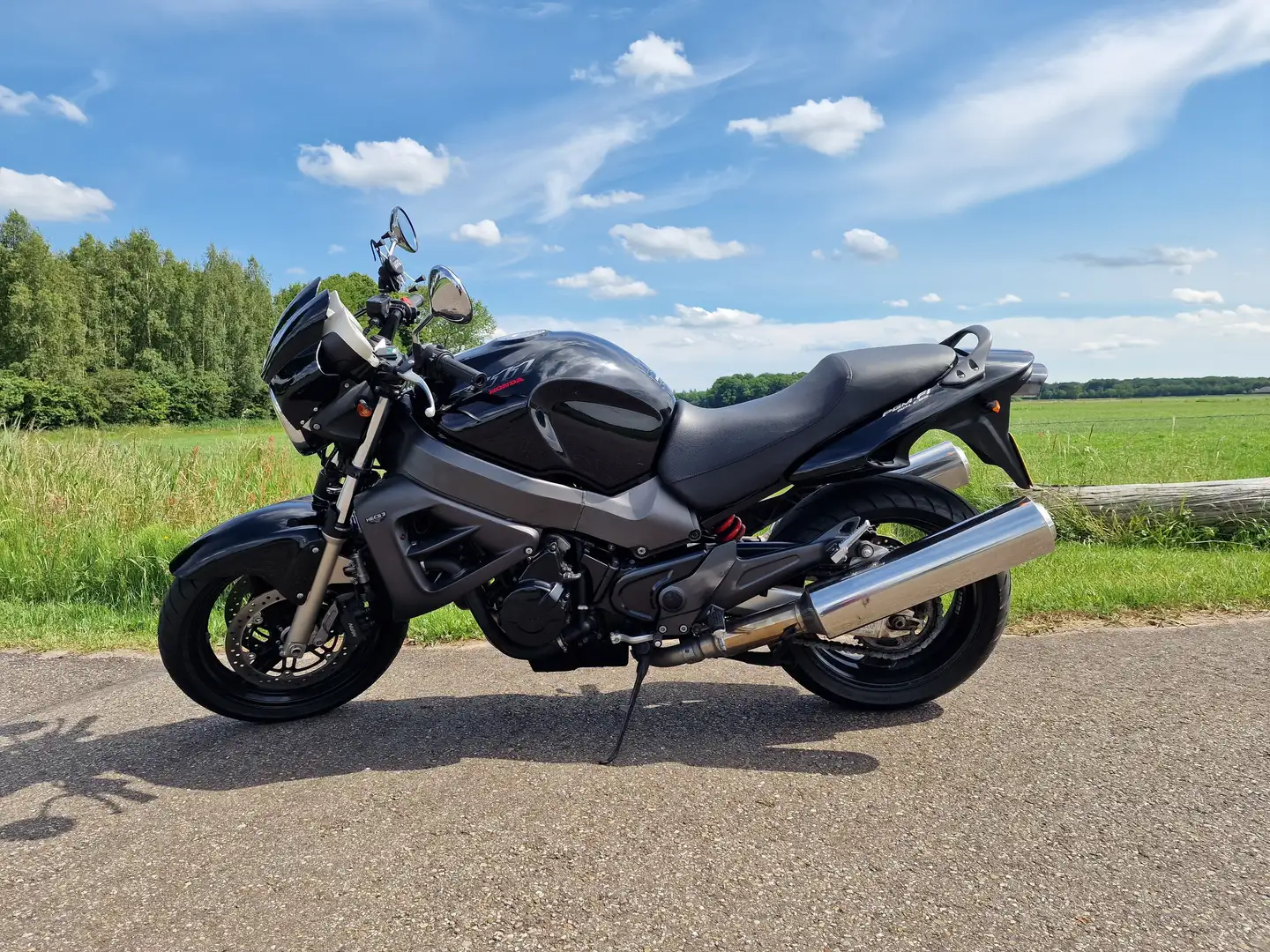 Honda X 11 Fekete - 1