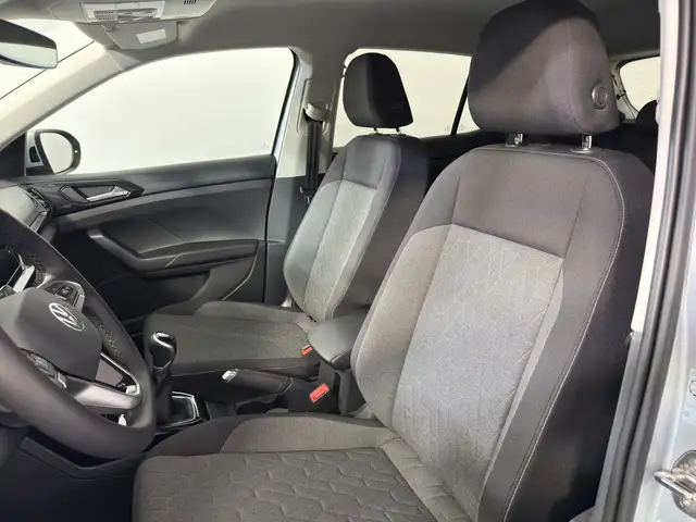 Volkswagen T-Cross view 13