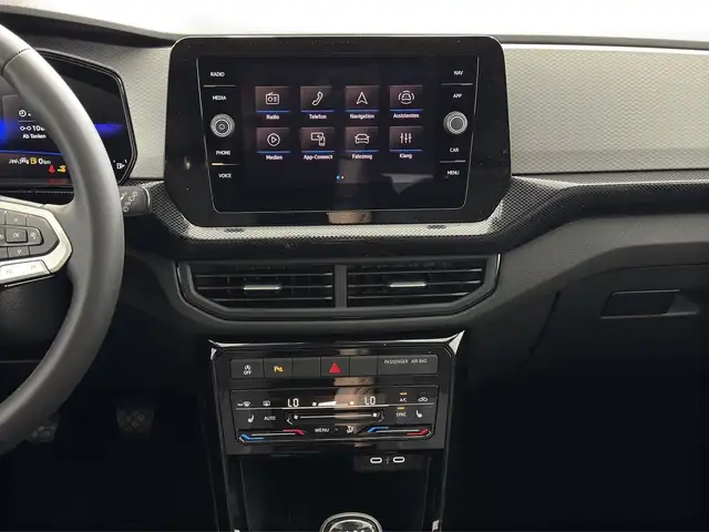 Volkswagen T-Cross view 11
