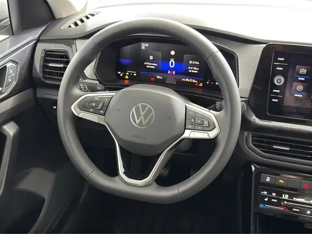 Volkswagen T-Cross view 8