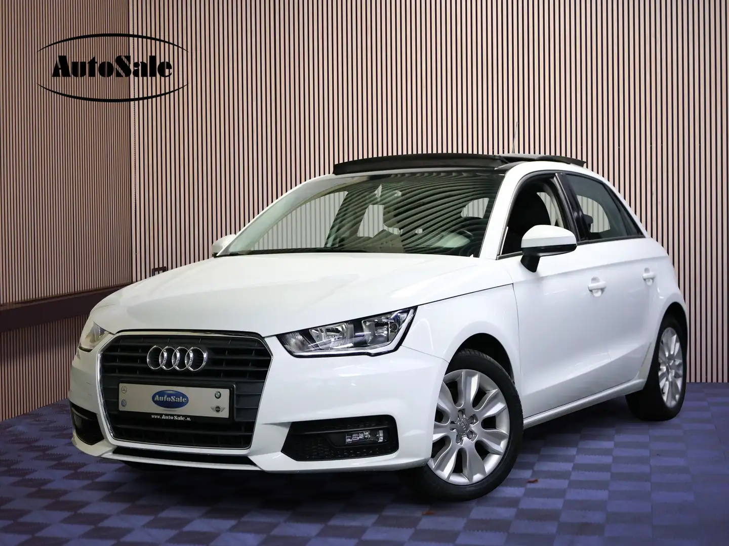 Audi A1 Sportback 1.4 TFSI Pro Line PANO NAVI BLUET STOELV Alb - 1