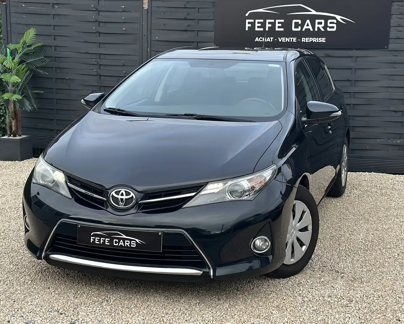 Toyota Auris Auris 1.4 D-4D Dynamic / 1er propriétaire / carne Schwarz - 1