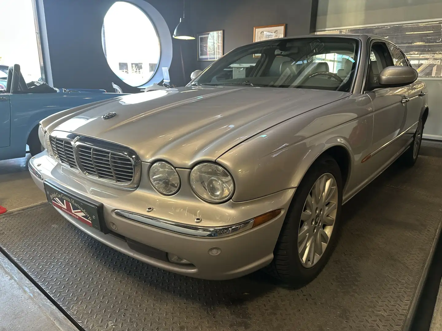 Jaguar XJ 4.2 V8 Executive Youngtimer Gris - 1