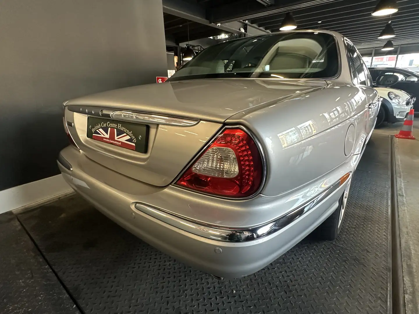 Jaguar XJ 4.2 V8 Executive Youngtimer Gris - 2
