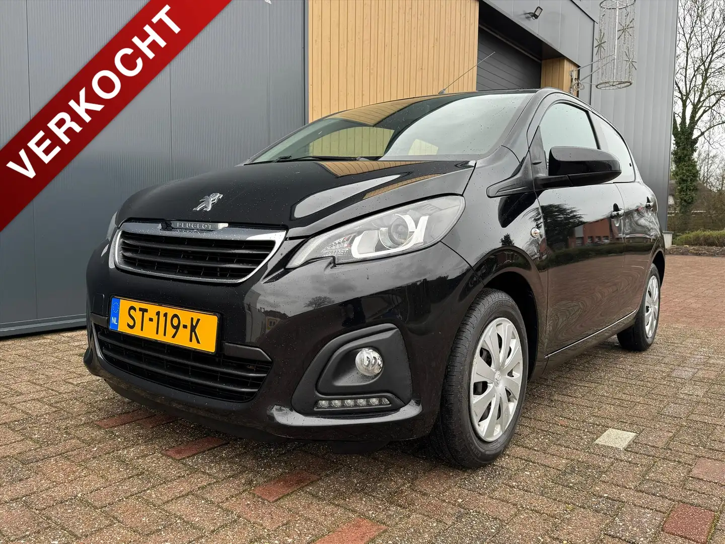 Peugeot 108 1.0 12V E-VTI 51KW 5DR Active | NL auto | Airco | Чорний - 1